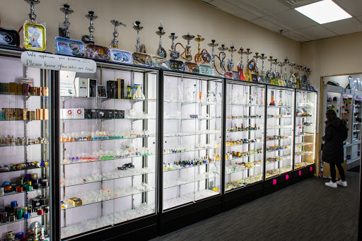 Tobacco Shop «Shorewood Cigars & Tobacco», reviews and photos, 23710 Minnesota 7, Excelsior, MN 55331, USA