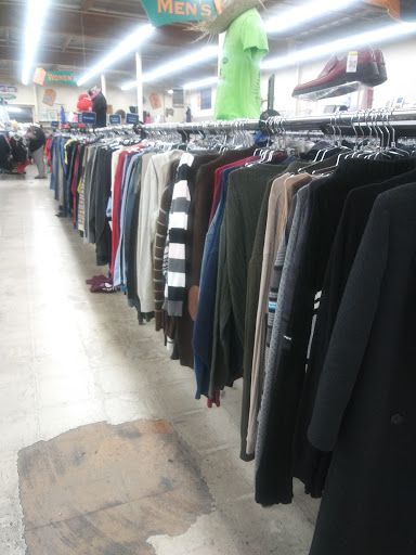 Thrift Store «Thrift Town», reviews and photos, 3645 San Pablo Dam Rd, El Sobrante, CA 94803, USA