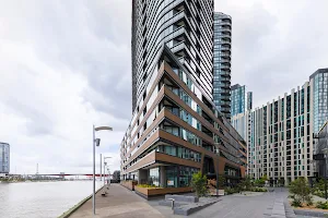 Melbourne Lifestyle Apartments - Docklands Accommodation image