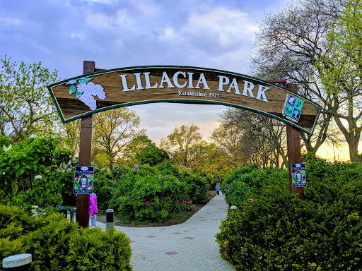 Park «Lilacia Park», reviews and photos, 150 S Park Ave, Lombard, IL 60148, USA