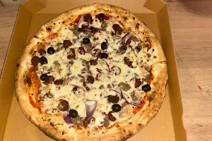 Pizza La Sicilienne image