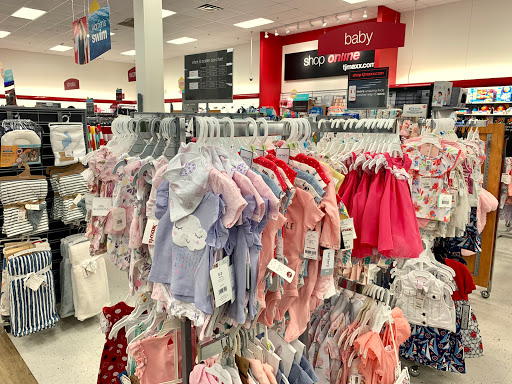 Department Store «T.J. Maxx & HomeGoods», reviews and photos, 198 Alewife Brook Pkwy, Cambridge, MA 02138, USA