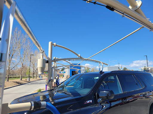 Cobblestone Car Wash; Aurora - Chambers Road & Wesley Avenue en Aurora