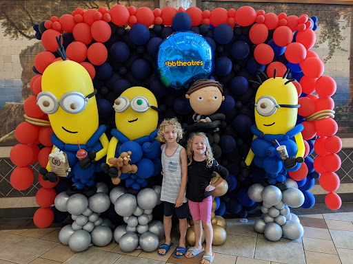 Movie Theater «B&B Theatres Overland Park 16», reviews and photos, 8601 W 135th St, Overland Park, KS 66223, USA