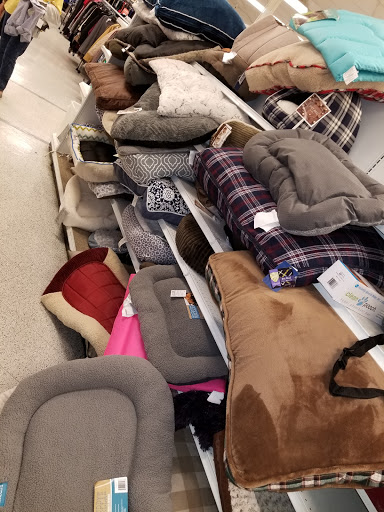 Clothing Store «Ross Dress for Less», reviews and photos, 75 Bellam Blvd, San Rafael, CA 94901, USA