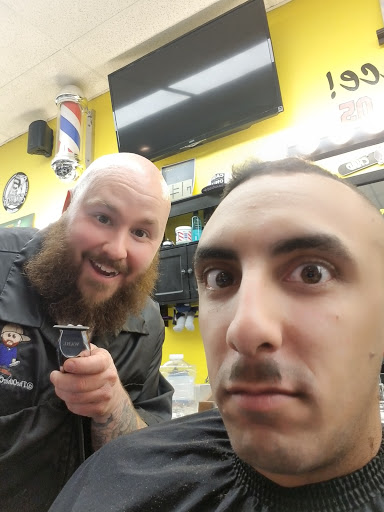 Barber Shop «Avon Barber Shop», reviews and photos, 8401 E US Hwy 36 E, Avon, IN 46123, USA