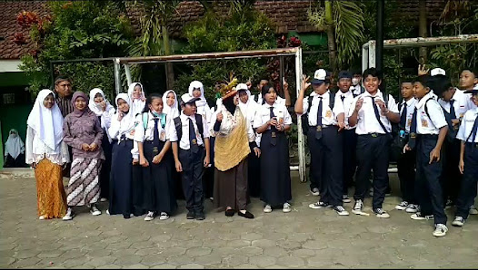 Video - SMP Negeri 25 Malang