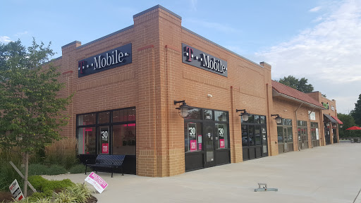 T-Mobile, 313 S Hamilton Rd, Gahanna, OH 43230, USA, 