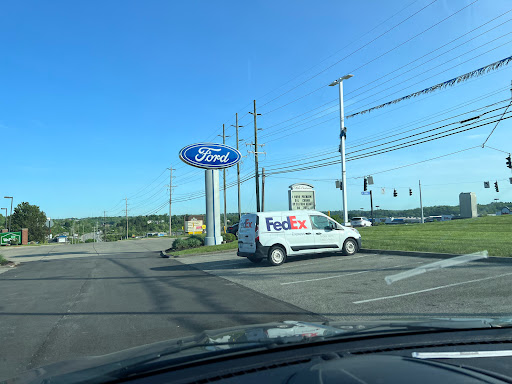 Ford Dealer «Mike Castrucci Ford Lincoln of Alexandria, Inc.», reviews and photos, 7400 Alexandria Pike, Alexandria, KY 41001, USA