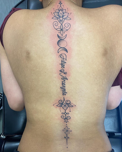 Find tattoo crown ideas for your next unique tattoo in Lakeville at Savage Ink