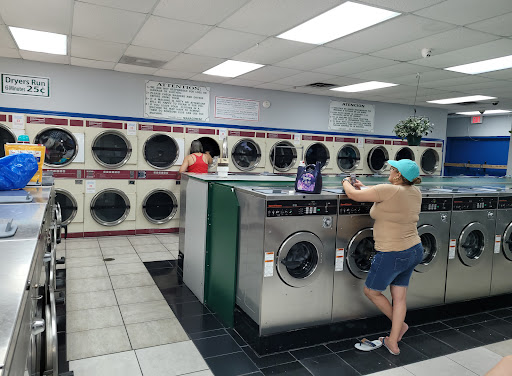 Laundromat «Hillsborough Coin Laundry», reviews and photos, 3016 W Hillsborough Ave, Tampa, FL 33614, USA