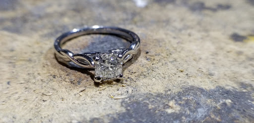 Jewelry Store «Dale Robertson Jewelry Co., LLC», reviews and photos, 784 Loveland-Miamiville Rd #300, Loveland, OH 45140, USA