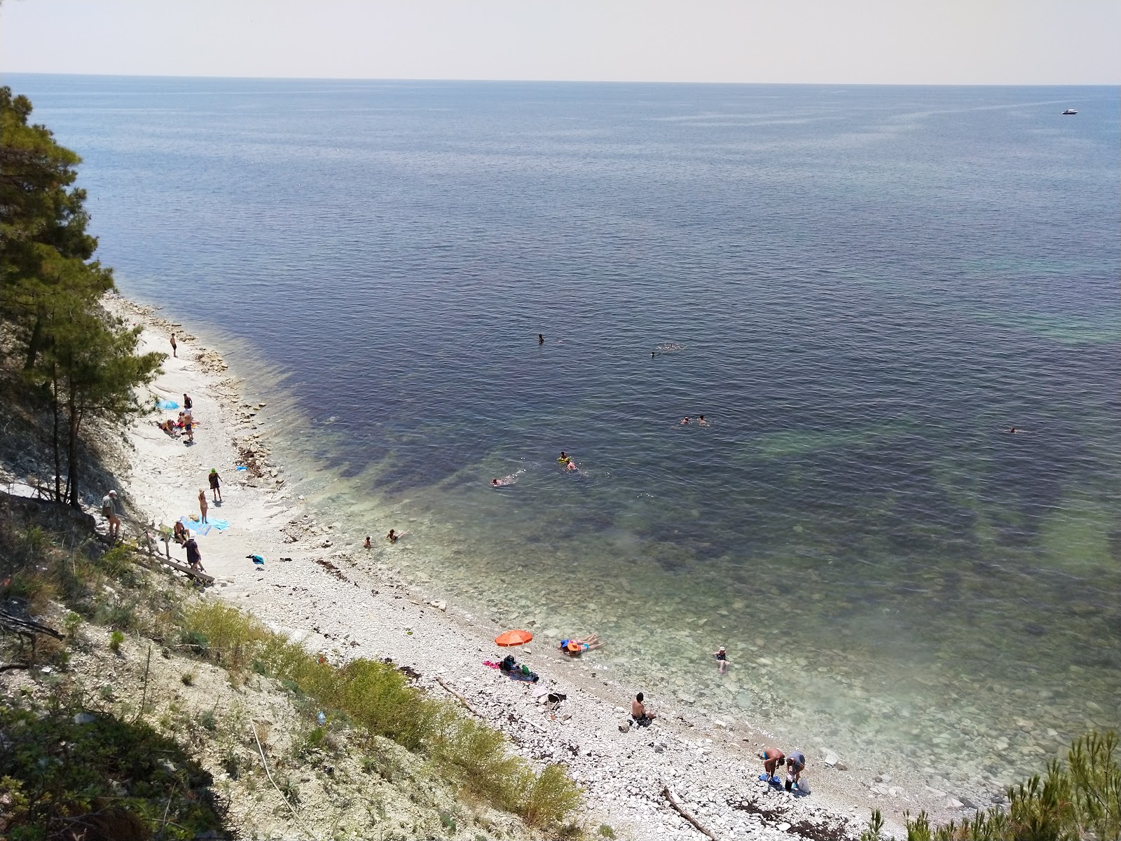 Foto av Plyazh Golubaya Bezdna vildmarksområde