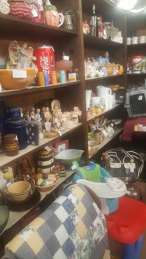 Flea Market «Treasure City Market LLC», reviews and photos, 121 S Washington St, DeRidder, LA 70634, USA