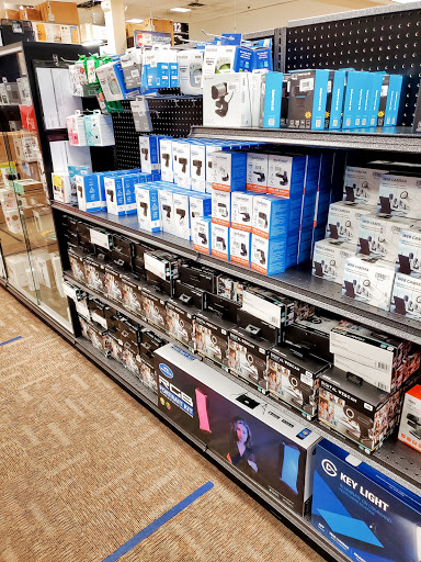 Electronics Store «Micro Center», reviews and photos, 8000 E Quincy Ave, Denver, CO 80237, USA