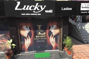 Lucky ladies salon image