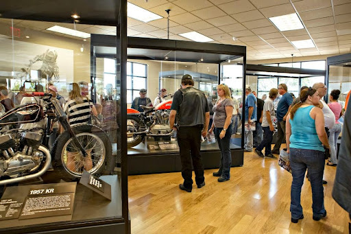 Harley-Davidson Dealer «Mathews Harley-Davidson», reviews and photos, 548 N Blackstone Ave, Fresno, CA 93701, USA
