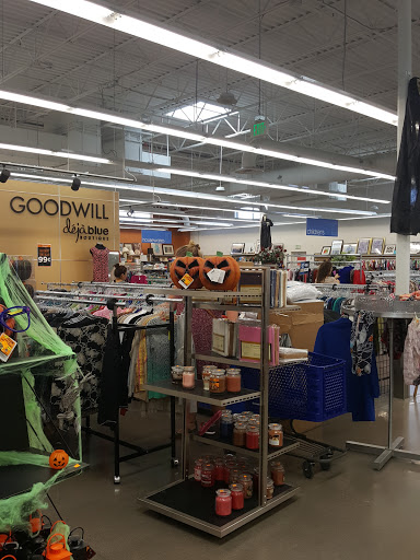 Thrift Store «Goodwill Lakeside», reviews and photos