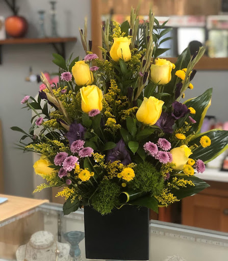 Florist «J & J Flowers and Gifts Shop», reviews and photos, 8366 Pines Blvd, Pembroke Pines, FL 33024, USA