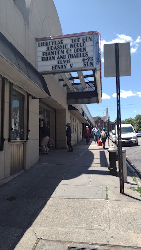 Movie Theater «Kew Gardens Cinemas», reviews and photos, 8105 Lefferts Blvd, Kew Gardens, NY 11415, USA