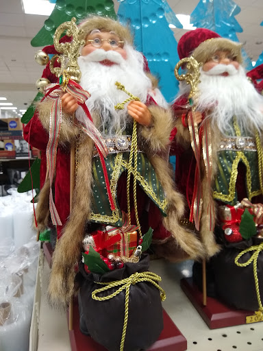 Home Goods Store «Christmas Tree Shops», reviews and photos, 15 Backus Ave Suite 42, Danbury, CT 06810, USA