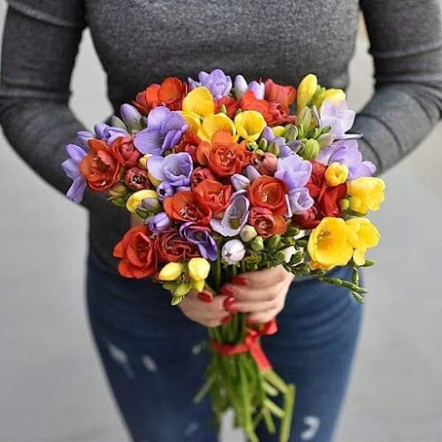 Ruth's Flowers - Florist