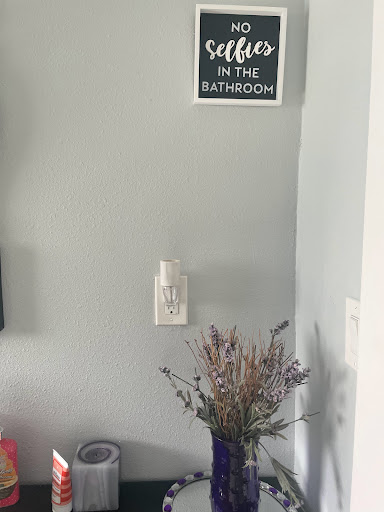 Hair Salon «Beauty Bar Salon & Spa», reviews and photos, 12950 E Colonial Dr, Orlando, FL 32826, USA