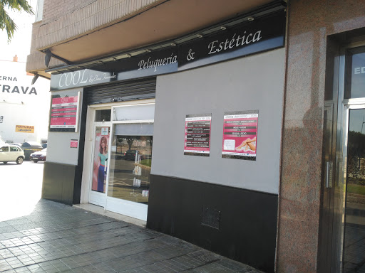 Información y opiniones sobre Peluquería & Estética de Almería