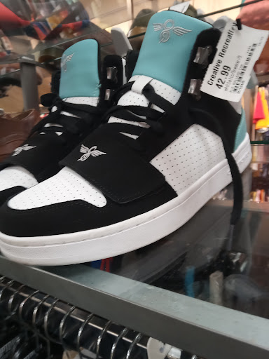 Clothing Store «Uptown Cheapskate», reviews and photos, 1830 York Rd, Timonium, MD 21093, USA