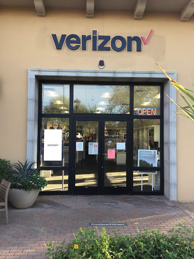 Cell Phone Store «GoWireless Verizon Authorized Retailer», reviews and photos, 18251 N Pima Rd #130, Scottsdale, AZ 85255, USA