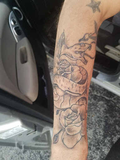 Tattoo Shop «Untouchable Ink», reviews and photos, 204 S Spring Garden Ave, DeLand, FL 32720, USA