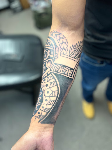 Explore shoulder sleeve tattoo ideas, creative tattoo ideas in Abilene, available at Lino Ink Tattoo Studio