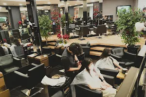 REDS Hairdressing City Square (JB Hair Salon) image