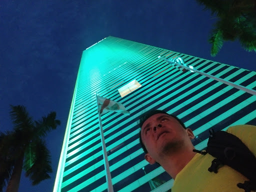 Shopping Mall «Ultramont Mall», reviews and photos, 100 SE 1st St, Miami, FL 33131, USA