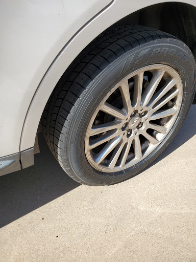 Tire Shop «Discount Tire Store», reviews and photos, 2422 E Bell Rd, Phoenix, AZ 85032, USA