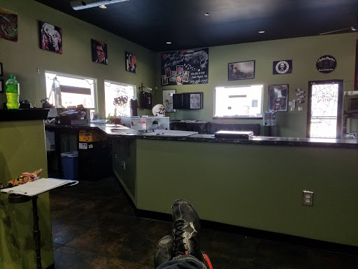 Tattoo Shop «Skin Worthy Tattoo», reviews and photos, 1601 6th St SW, Cedar Rapids, IA 52404, USA