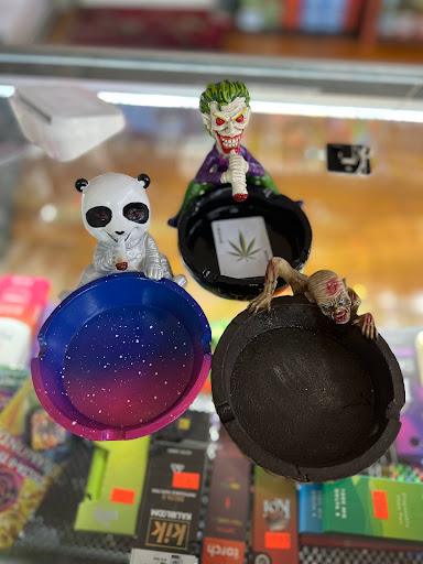 Tobacco Shop «Naga smoke shop», reviews and photos, 7540 N Dale Mabry Hwy, Tampa, FL 33614, USA