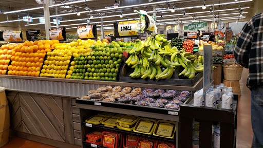 Grocery Store «Fresh Thyme Farmers Market- Downers Grove», reviews and photos, 325 Ogden Ave, Downers Grove, IL 60515, USA