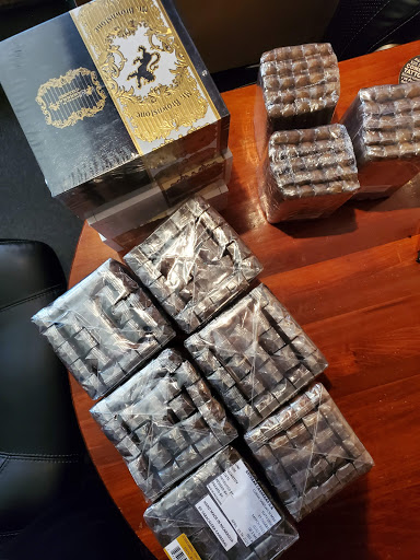 Tobacco Shop «Oakleigh Beach Tobacco», reviews and photos, 702 Wise Ave, Dundalk, MD 21222, USA