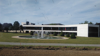 Lalique Beauty Services à Ury