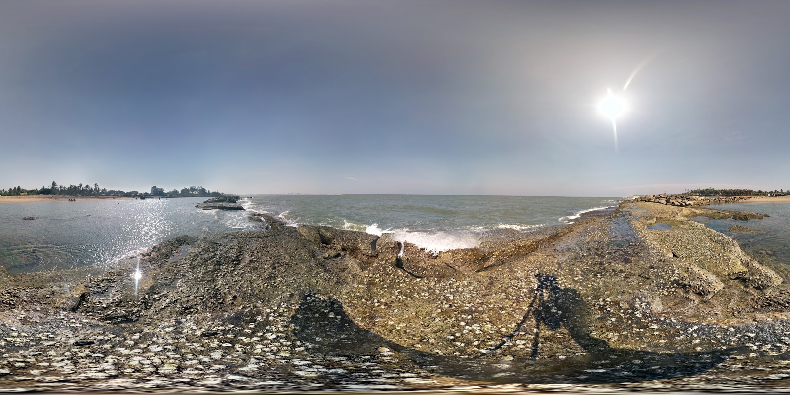 Preethipura Beach'in fotoğrafı turkuaz saf su yüzey ile