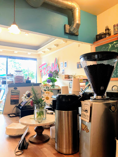Coffee Shop «Miss Zumstein Bakery, Coffee Shop, Cakes & Desserts», reviews and photos, 5027 NE 42nd Ave, Portland, OR 97218, USA