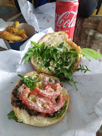 Plats et boissons du Restaurant de hamburgers Les Burgers de Papa à Lyon - n°15