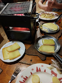 Raclette du Restaurant français La ferme de la Charbonnière à Menthon-Saint-Bernard - n°14