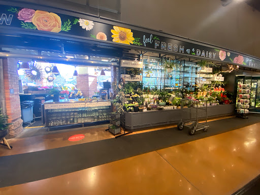 Gourmet Grocery Store «Metropolitan Market», reviews and photos, 2320 42nd Ave SW, Seattle, WA 98116, USA