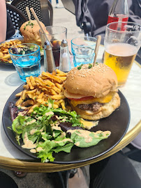 Plats et boissons du Restaurant de hamburgers Les Brocanteurs (Bistro et Burgers) à La Rochelle - n°2