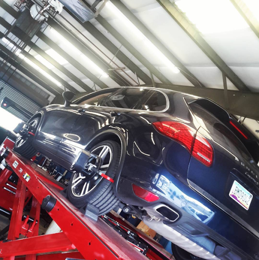 Auto Repair Shop «Hi-Tech Car Care», reviews and photos, 2924 E Thomas Rd, Phoenix, AZ 85016, USA