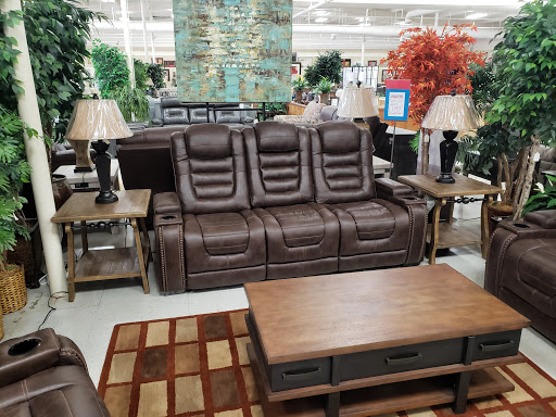 Furniture Store «Major Discount Furniture», reviews and photos, 504 Henslee Dr, Dickson, TN 37055, USA