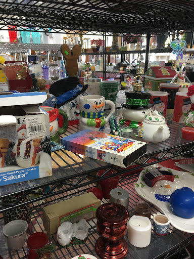 Thrift Store «Salvation Army Thrift Store», reviews and photos, 505 27th Ave SW, Vero Beach, FL 32968, USA