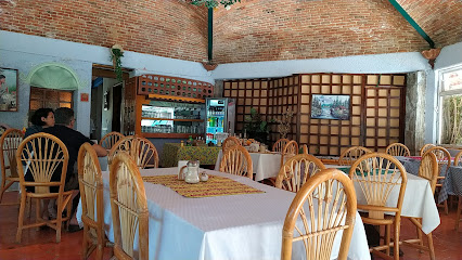 Restaurant Queso, pan y vino - De Los Sauces 210, Centro, 76750 Tequisquiapan, Qro., Mexico